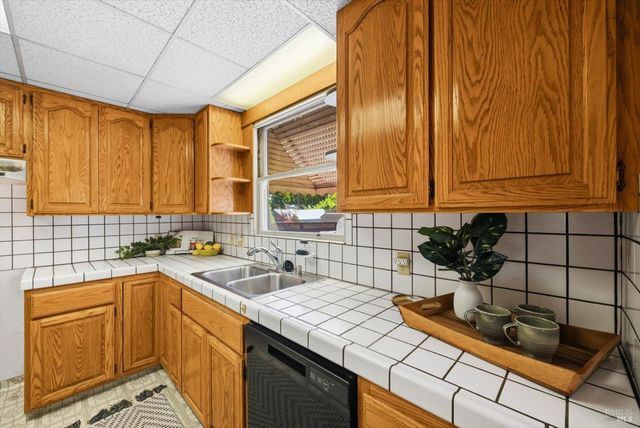 1939 Indiana St, Vallejo, CA 94590