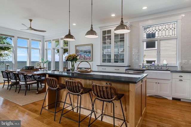 15081 POTOMAC RIVER DR, Cobb Island, MD 20625