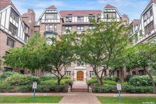 4 Dartmouth 212, Forest Hills, NY 11375