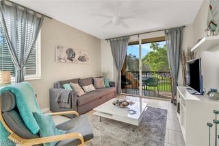 1200 Reserve WAY 201, Naples, FL 34105