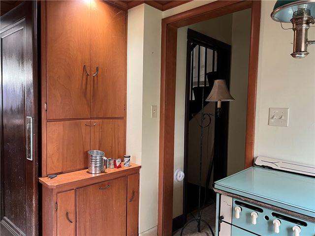 310 Sumner Ave, New Castle, PA 16105