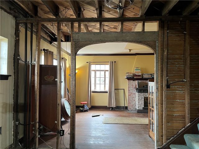 310 Sumner Ave, New Castle, PA 16105