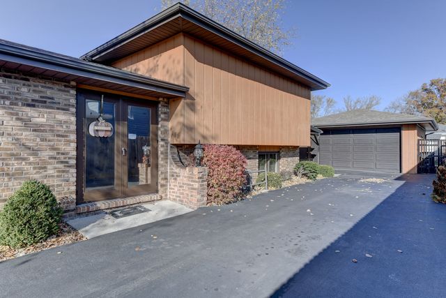 181 W 28th Street, South Chicago Heights, IL 60411