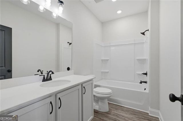 947 Willingham Drive 2, Hapeville, GA 30354