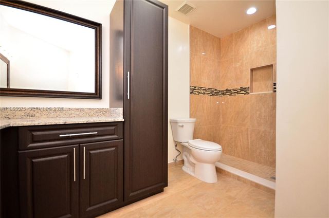 10400 SW 67th St, Miami, FL 33173