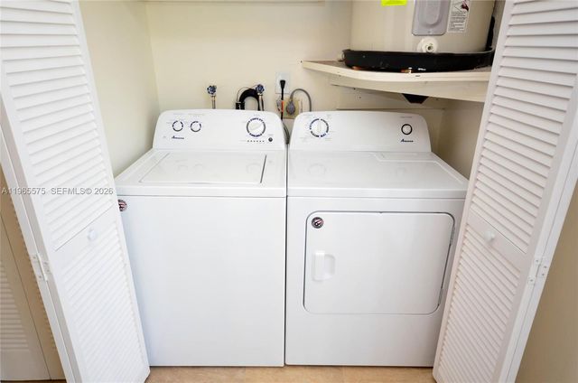 10400 SW 67th St, Miami, FL 33173