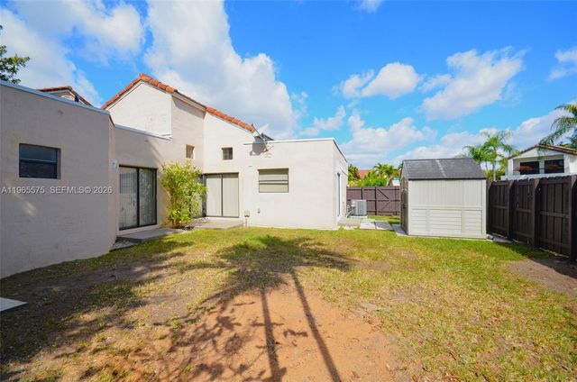 10400 SW 67th St, Miami, FL 33173