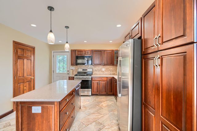 4118 SLATER AVE, Nottingham, MD 21236