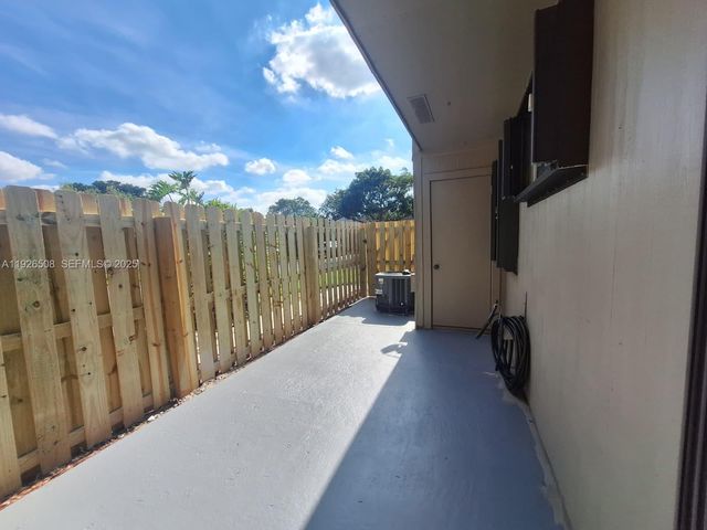 22295 Timberly Dr 22295, Boca Raton, FL 33428