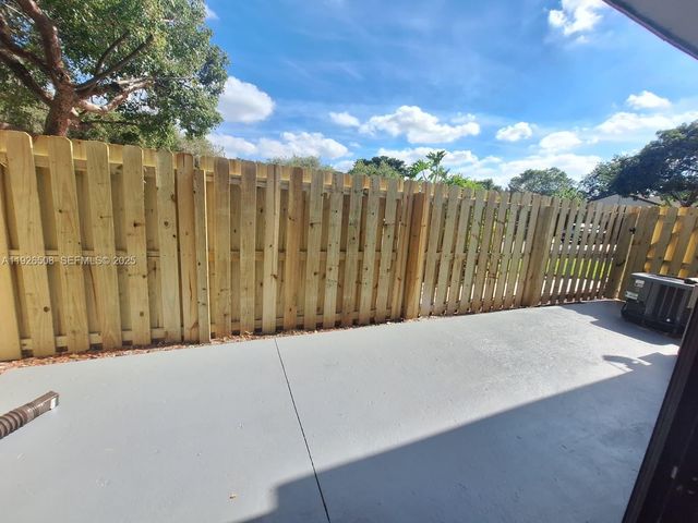 22295 Timberly Dr 22295, Boca Raton, FL 33428