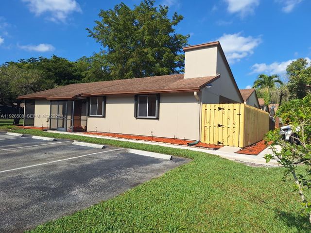 22295 Timberly Dr 22295, Boca Raton, FL 33428