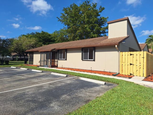 22295 Timberly Dr 22295, Boca Raton, FL 33428