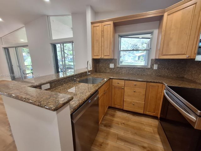 22295 Timberly Dr 22295, Boca Raton, FL 33428