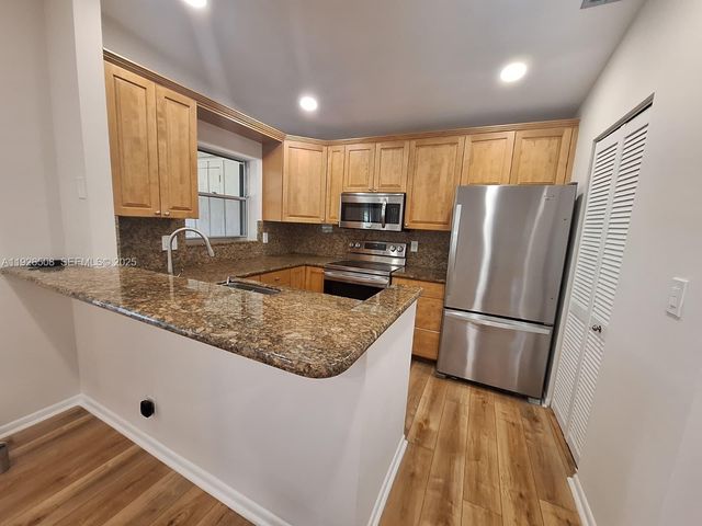 22295 Timberly Dr 22295, Boca Raton, FL 33428