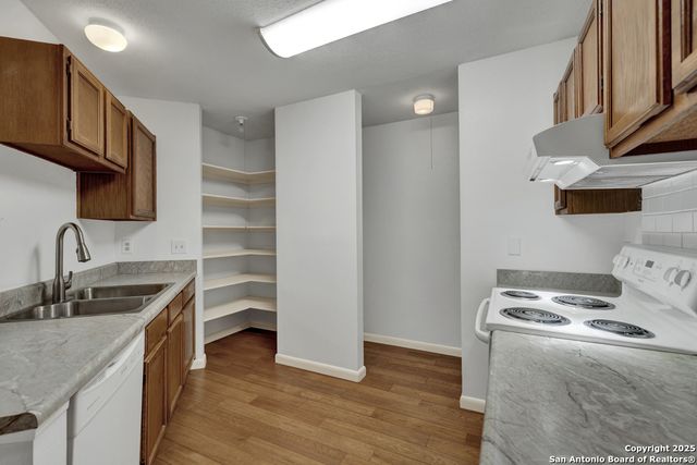 3807 Pine Breeze, San Antonio, TX 78247