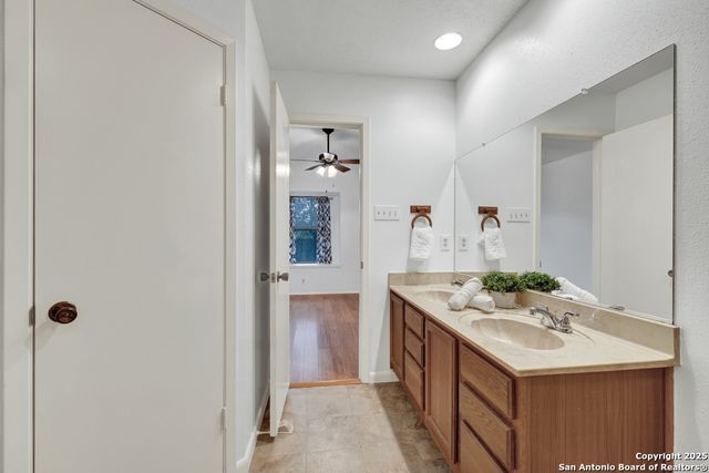 3807 Pine Breeze, San Antonio, TX 78247