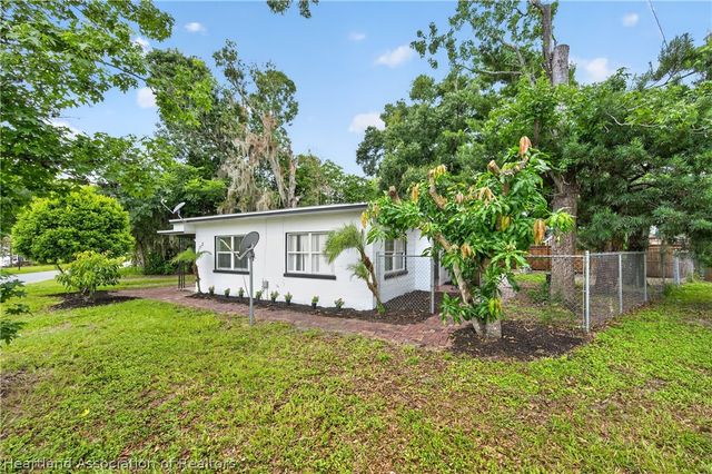 1712 Lake Brown Drive, Haines City, FL 33844