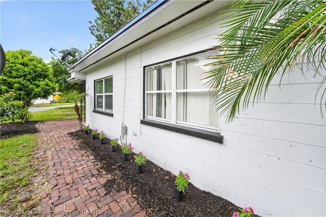 1712 Lake Brown Drive, Haines City, FL 33844