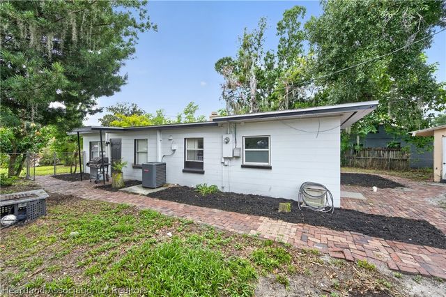 1712 Lake Brown Drive, Haines City, FL 33844