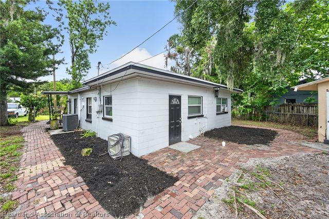 1712 Lake Brown Drive, Haines City, FL 33844