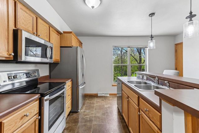 6007 Big Dipper Drive, Madison, WI 53718