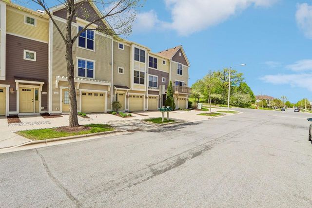 6007 Big Dipper Drive, Madison, WI 53718