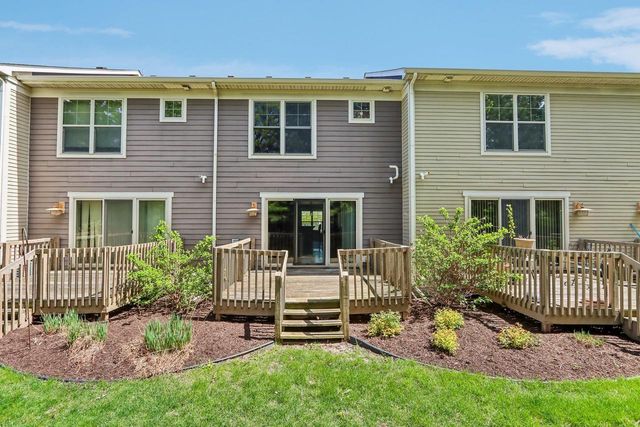 6007 Big Dipper Drive, Madison, WI 53718