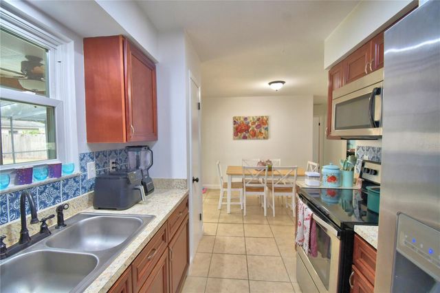 7233 THOMAS JEFFERSON CIRCLE W, Bartow, FL 33830