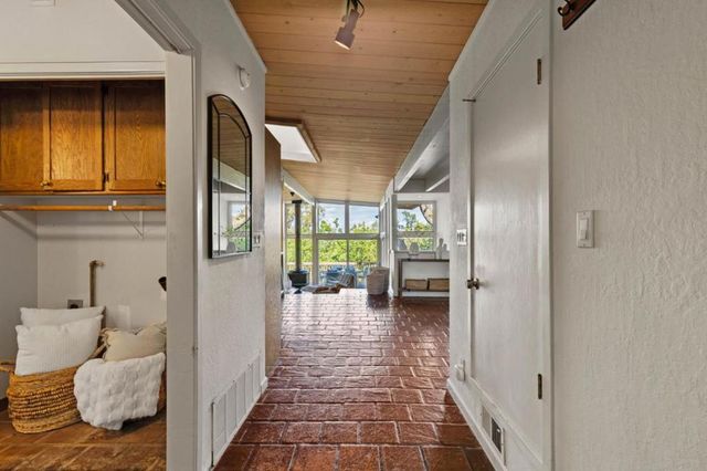 28 Orchard Street, Los Gatos, CA 95030