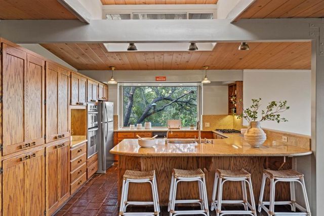 28 Orchard Street, Los Gatos, CA 95030