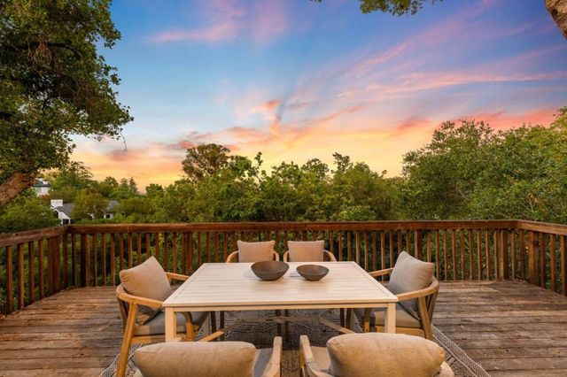 28 Orchard Street, Los Gatos, CA 95030