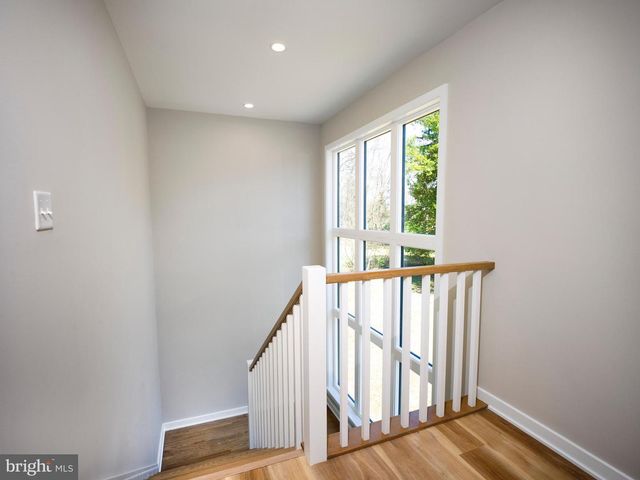 410 SANDY BANK RD, Media, PA 19063