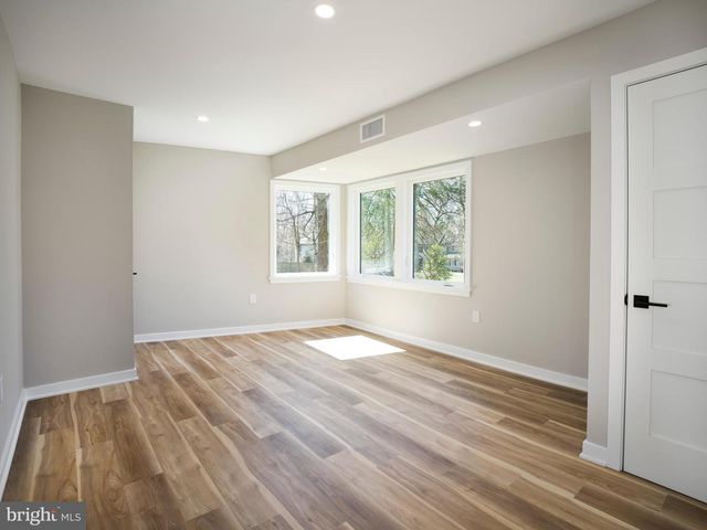 410 SANDY BANK RD, Media, PA 19063