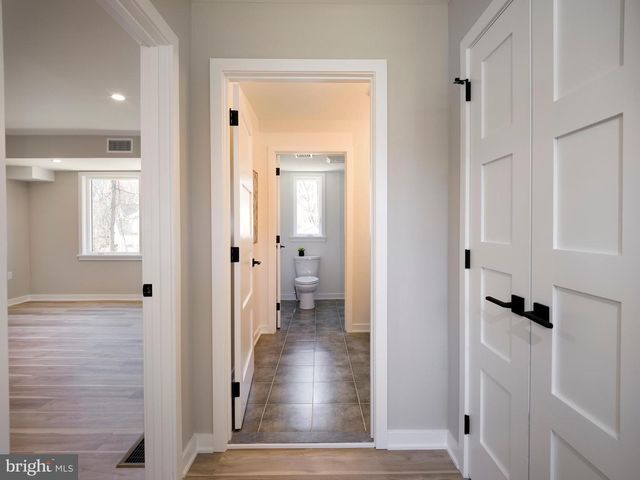 410 SANDY BANK RD, Media, PA 19063