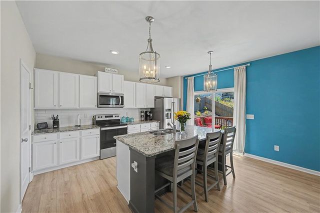 215 Summit Pointe Drive, Dallas, GA 30132