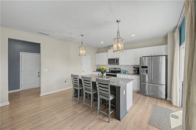 215 Summit Pointe Drive, Dallas, GA 30132