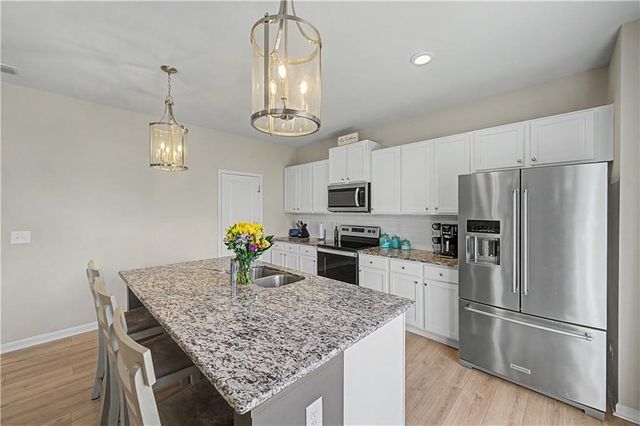 215 Summit Pointe Drive, Dallas, GA 30132