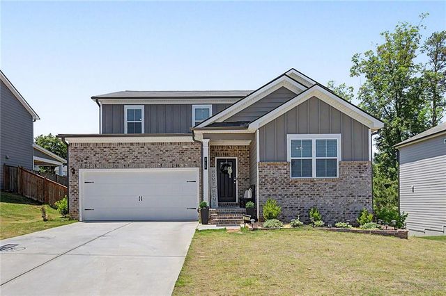 215 Summit Pointe Drive, Dallas, GA 30132
