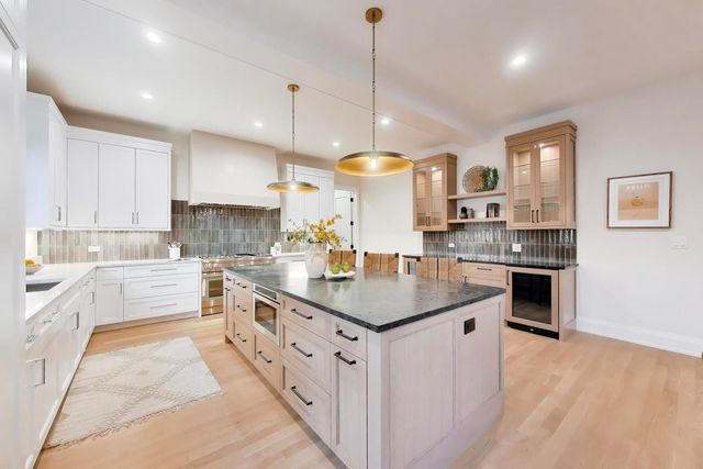 2938 Indianwood Road, Wilmette, IL 60091