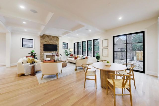 2938 Indianwood Road, Wilmette, IL 60091