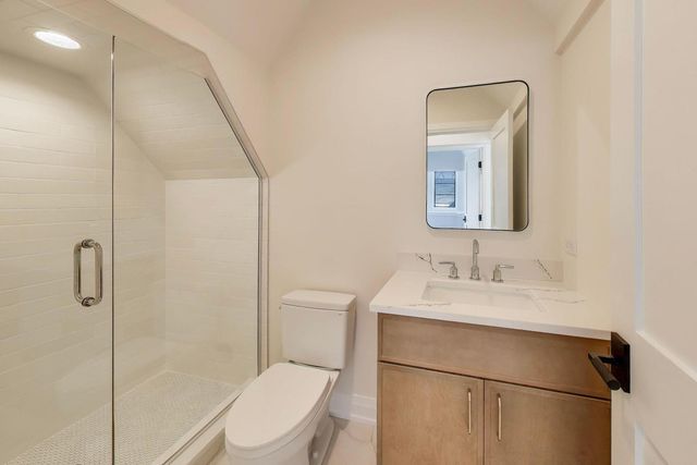 2938 Indianwood Road, Wilmette, IL 60091