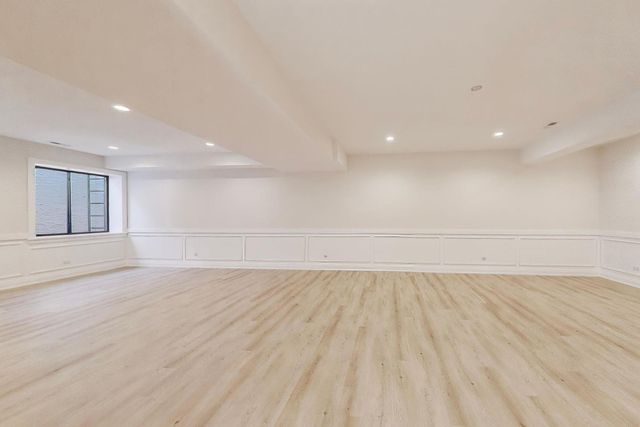 2938 Indianwood Road, Wilmette, IL 60091