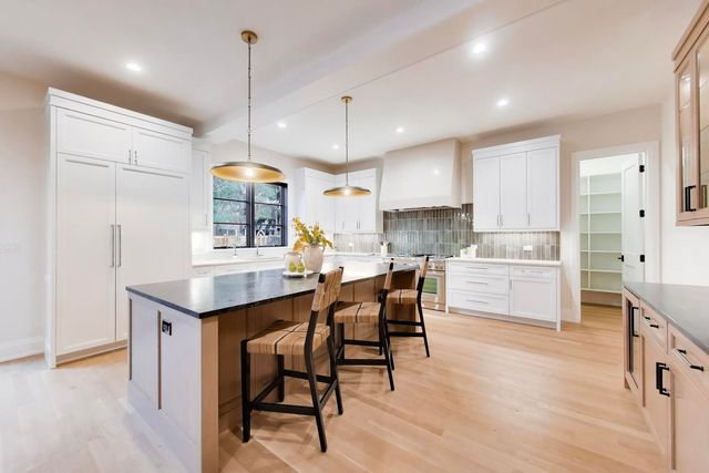 2938 Indianwood Road, Wilmette, IL 60091