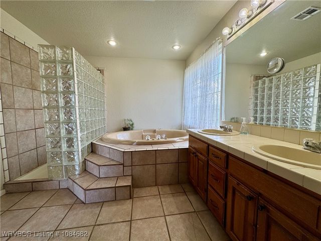 43223 Nowlin Street, Wister, OK 74966