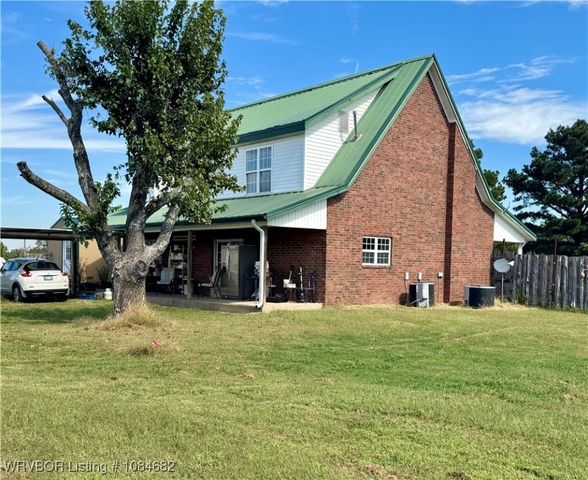 43223 Nowlin Street, Wister, OK 74966