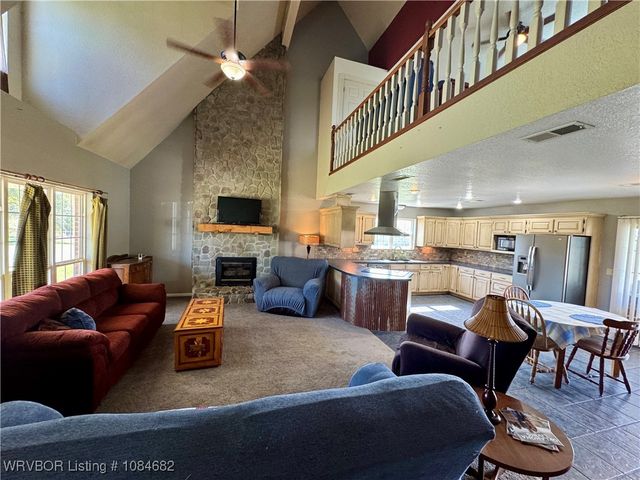 43223 Nowlin Street, Wister, OK 74966