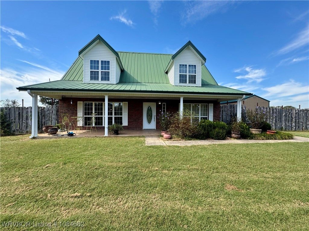 43223 Nowlin Street, Wister, OK 74966