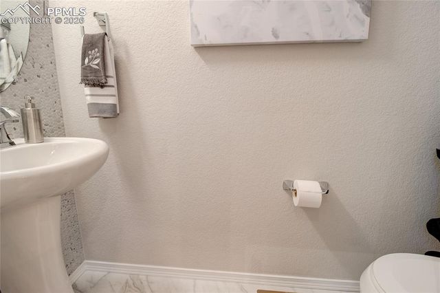 8541 Perkins Lane, Colorado Springs, CO 80925