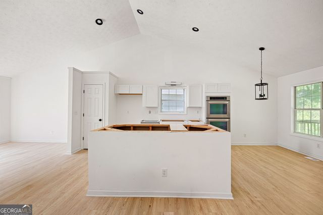 2620 Abbotts Glen Drive NW, Acworth, GA 30101