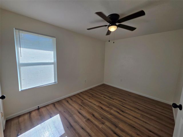 5422 Pine Avenue, Pasadena, TX 77503